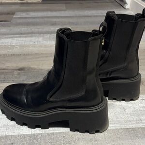 Zara Women's Black Chunky Chelsea Boots 3” platform size 9/10